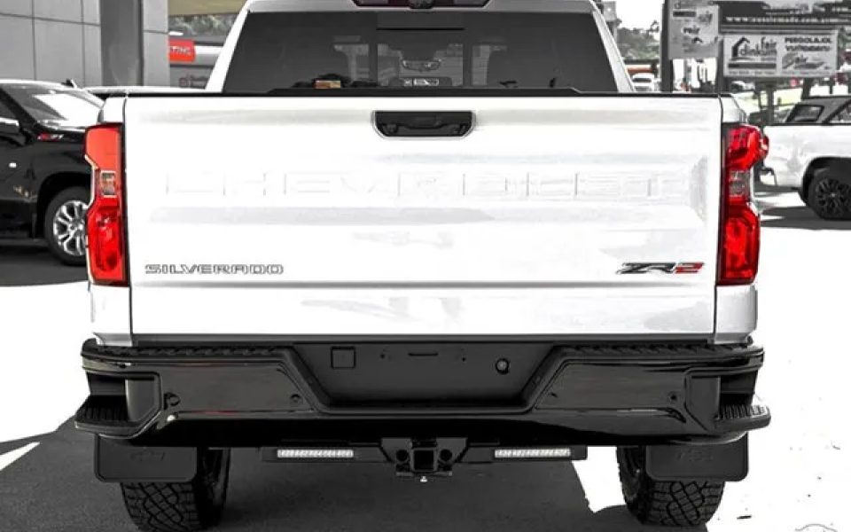 2026 Chevrolet Silverado T1 MY26 1500 ZR2 Pickup Crew Cab W/Tech Pack Polar White Tricoat 10 Speed