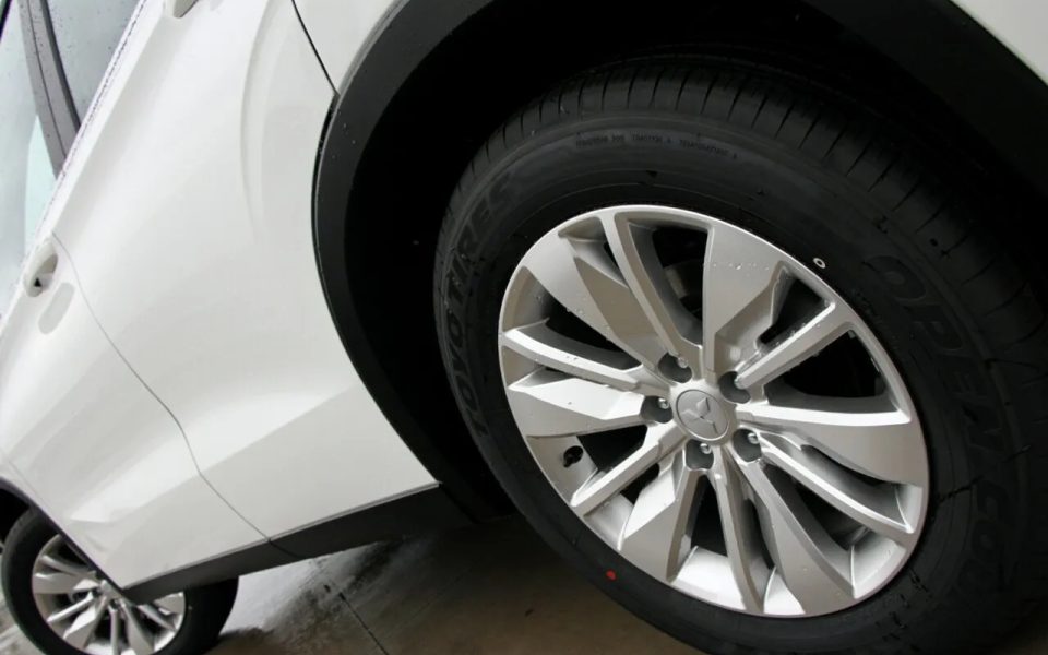 2026 Mitsubishi Outlander ZM MY25 ES 2WD White 8 Speed Constant Variable Wagon