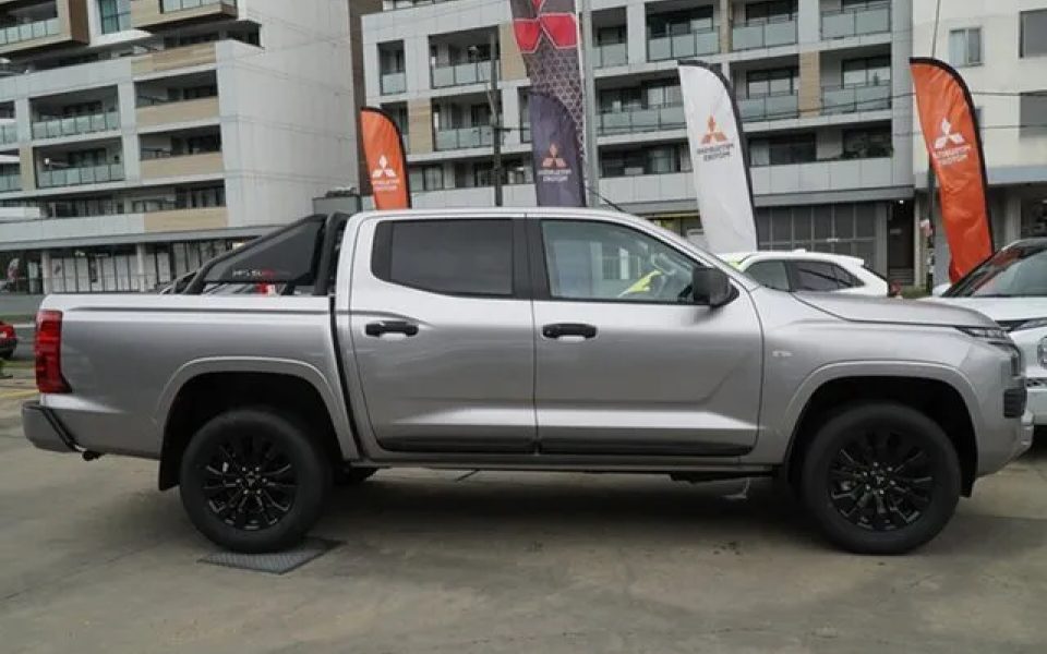 2025 Mitsubishi Triton MV MY25 GLX-R Pick-up Double Cab 4x4 Blade Silver 6 Speed Sports Automatic