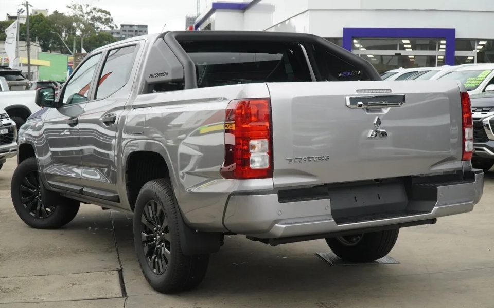 2025 Mitsubishi Triton MV MY25 GLX-R Pick-up Double Cab 4x4 Blade Silver 6 Speed Sports Automatic