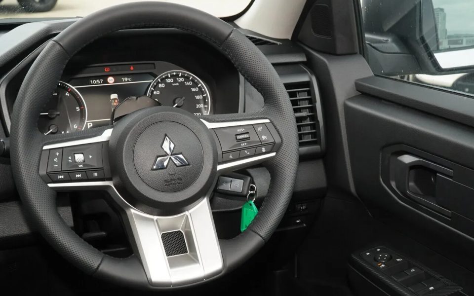 2025 Mitsubishi Triton MV MY25 GLX-R Pick-up Double Cab 4x4 Blade Silver 6 Speed Sports Automatic