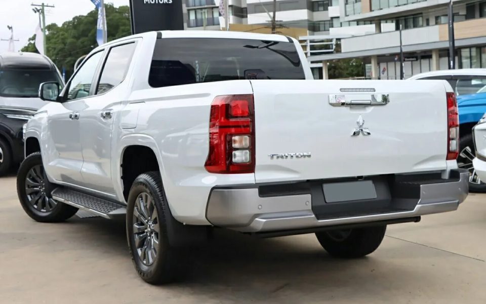 2025 Mitsubishi Triton MV MY25 GLS Pick-up Double Cab 4x4 White Diamond 6 Speed Sports Automatic