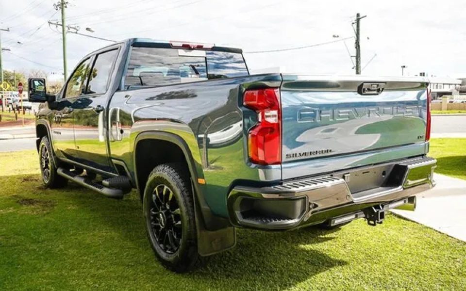 2026 Chevrolet Silverado HD T1 MY26 LTZ Premium Pickup Crew Cab W/Tech Pack Lakeshore Blue 10 Speed