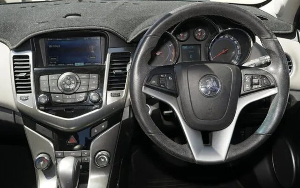 2016 Holden Cruze JH Series II MY16 SRI Z-Series Green 6 Speed Sports Automatic Hatchback
