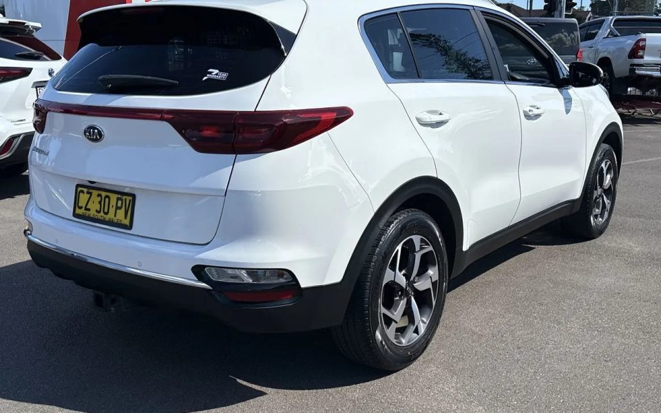 2021 Kia Sportage QL PE MY21 S (FWD) Wagon $21,989 Excluding Government Charges ~$93 Cost to fill at $1.50/L ~784km Average per tank Fuel Type Petrol Fuel Efficiency 7.9L / 100km Transmission Automatic Odometer 100,721 kms Used Vehicle $21,989 Excluding G