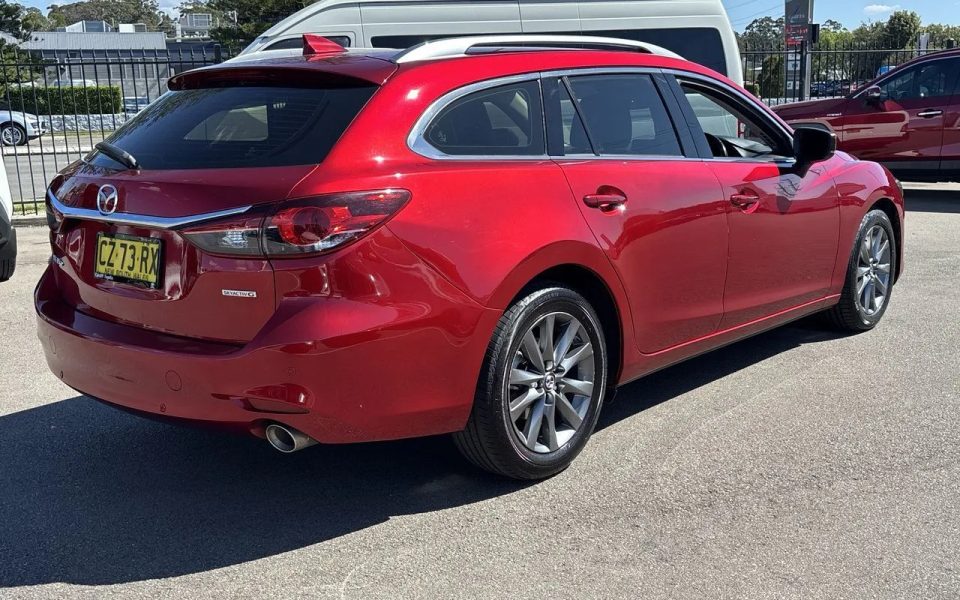2021 Mazda 6 600S Sport Wagon $24,990 Excluding Government Charges ~$93 Cost to fill at $1.50/L ~885km Average per tank Fuel Type Petrol Fuel Efficiency 7L / 100km Transmission Automatic Odometer 108,381 kms Used Vehicle $24,990 Excluding Government Charg