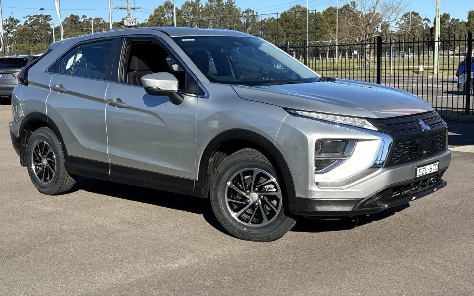 2023 Mitsubishi Eclipse Cross YB MY24 ES 2WD Wagon $19,880 Excluding Government Charges ~$95 Cost to fill at $1.50/L ~863km Average per tank Fuel Type Petrol Fuel Efficiency 7.3L / 100km Transmission Automatic Odometer 125,337 kms Used Vehicle $19,880 Exc