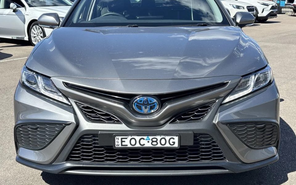 2021 Toyota Camry Axvh70R Ascent Sport Sedan $33,990 Excluding Government Charges .st0{fill:#656565;} .st1{fill:#FFFFFF;} +2 Good Fuel Economy Long Range ~$75 Cost to fill at $1.50/L ~1,190km Average per tank Fuel Type Petrol Fuel Efficiency 4.2L / 100km