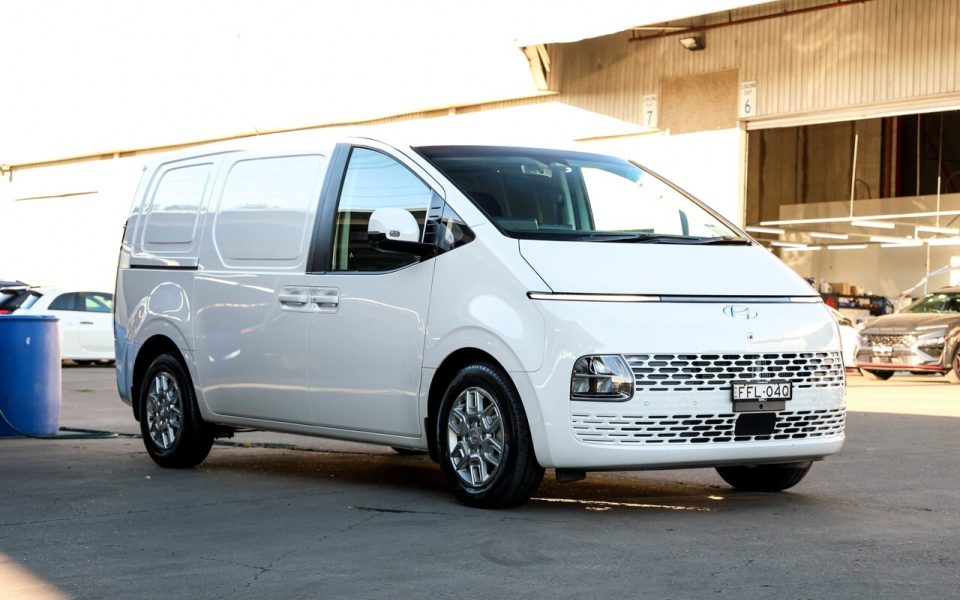 2023 Hyundai Staria Load Premium