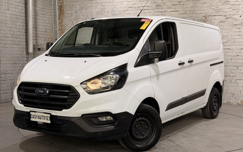 2023 Hyundai Staria Load Premium