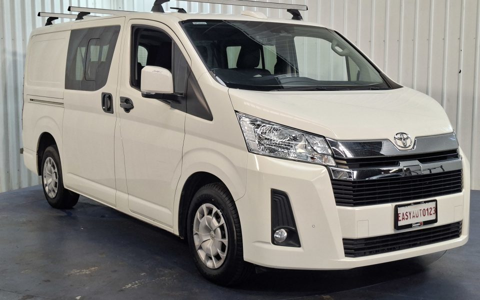 2023 Hyundai Staria Load Premium