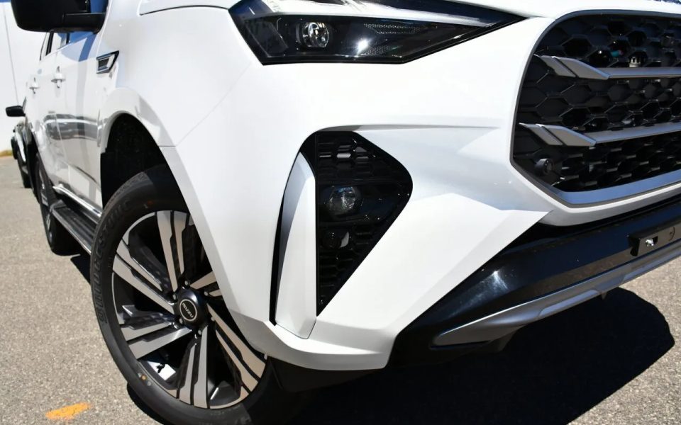 2026 Isuzu MU-X RJ MY25.5 LS-T Rev-Tronic Mineral White 8 Speed Sports Automatic Wagon