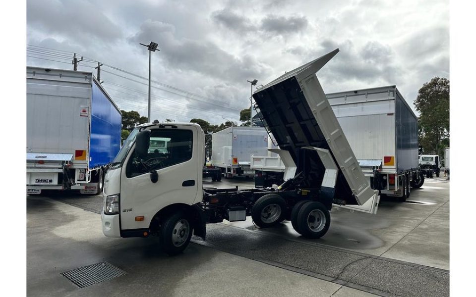 2026 Hino 300 Series 616 Tipper Pro Tipper (White)