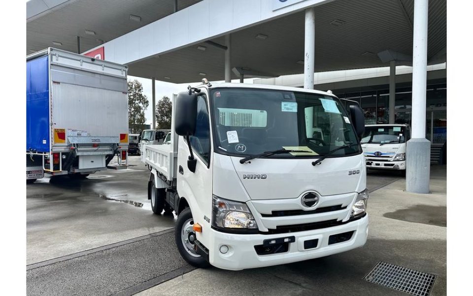 2026 Hino 300 Series 616 Tipper Pro Tipper (White)