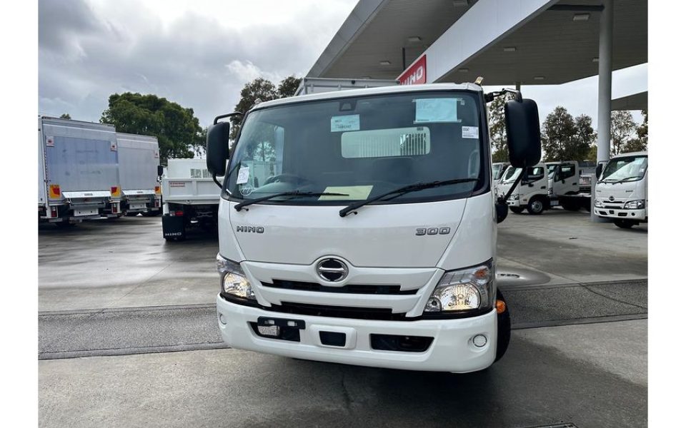 2026 Hino 300 Series 616 Tipper Pro Tipper (White)