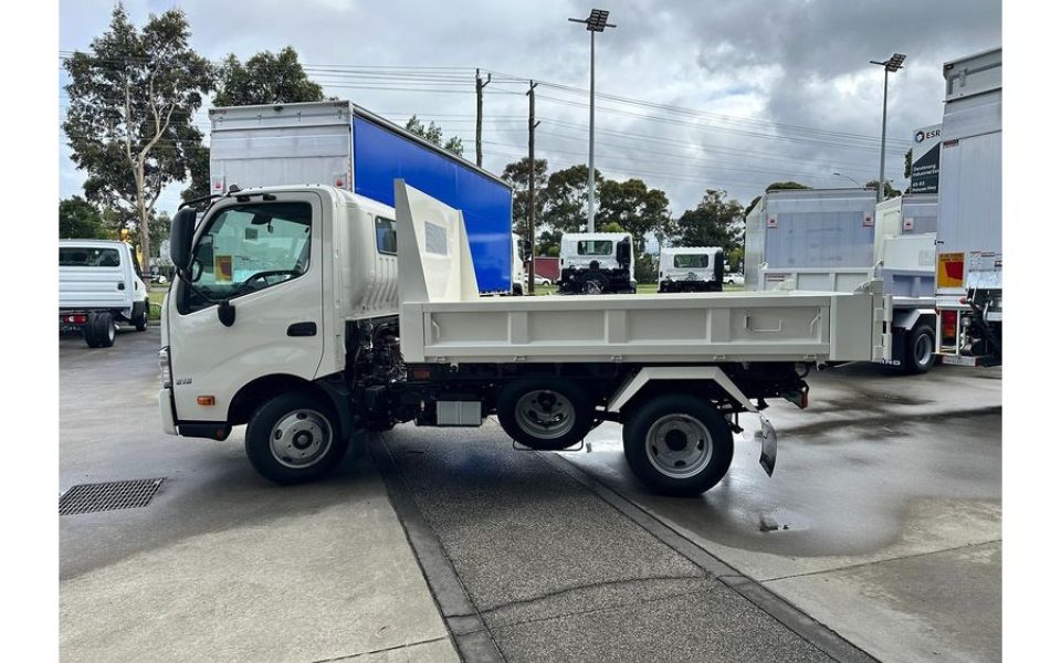 2026 Hino 300 Series 616 Tipper Pro Tipper (White)