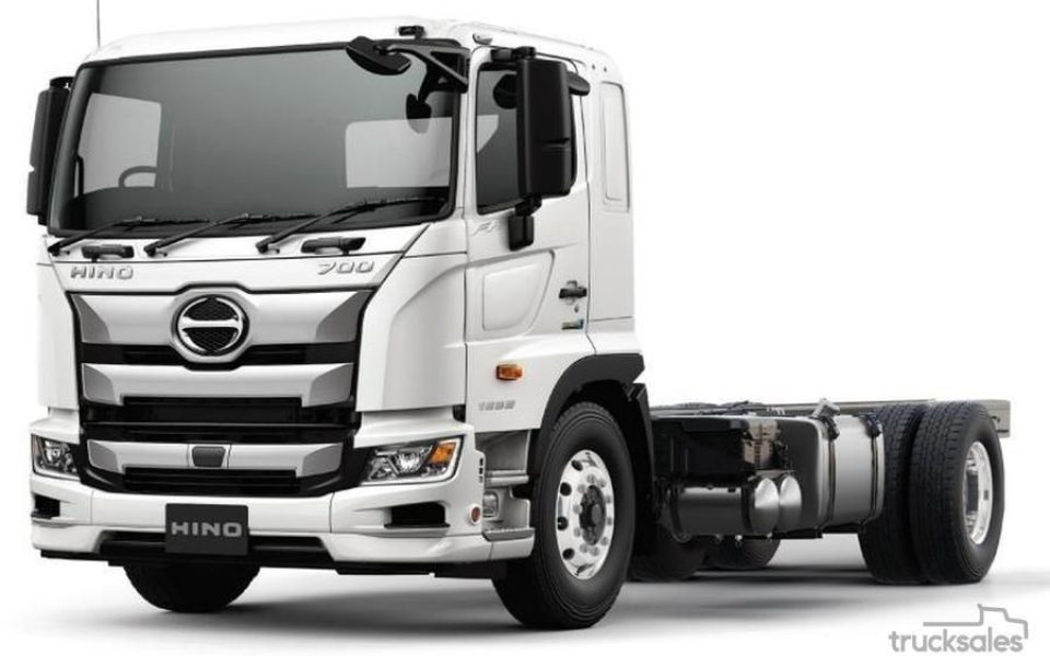 2025 Hino 700 Series 1832 At Leaf SKIP LOAD DS120 Cab Chassis (White)