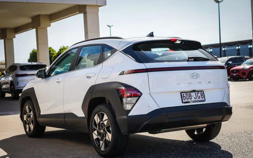 2023 Hyundai Kona SX2.V1 MY24 2WD White 1 Speed Constant Variable Wagon