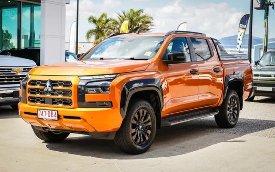 2025 Mitsubishi Triton MV MY25 GSR Pick-up Double Cab 4x4 Orange 6 Speed Sports Automatic Utility