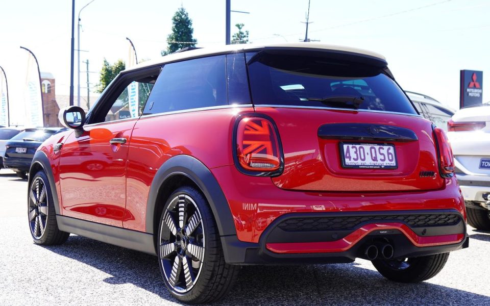 2024 MINI Hatch Cooper S MINI Yours Hatch