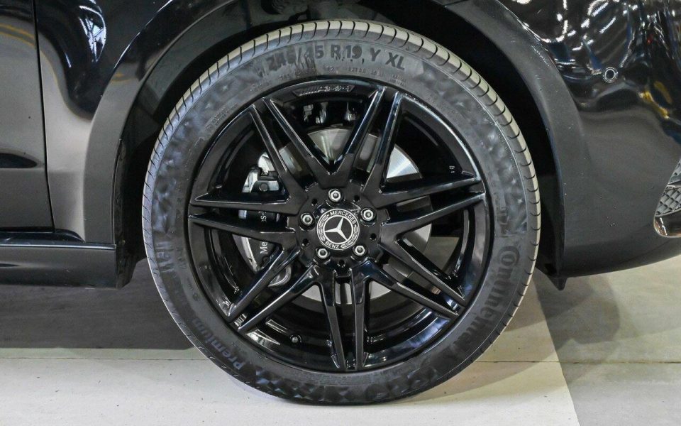 2022 Mercedes-Benz V-Class V300 d AMG Avantgarde Medium Wheelbase Auto