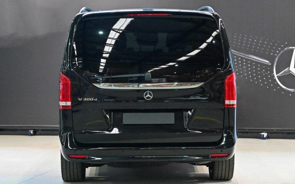 2022 Mercedes-Benz V-Class V300 d AMG Avantgarde Medium Wheelbase Auto