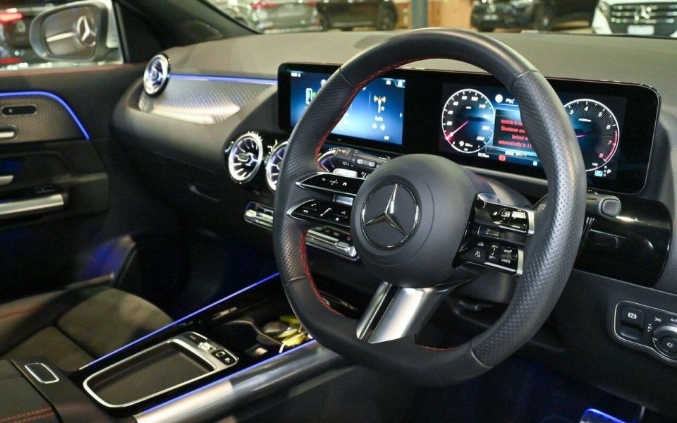 2025 Mercedes-Benz GLA-Class GLA200 Auto