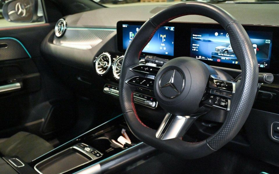 2025 Mercedes-Benz GLA-Class GLA200 Auto