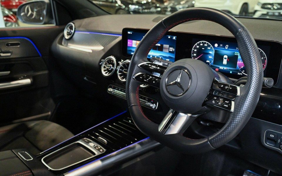 2025 Mercedes-Benz GLA-Class GLA200 Auto