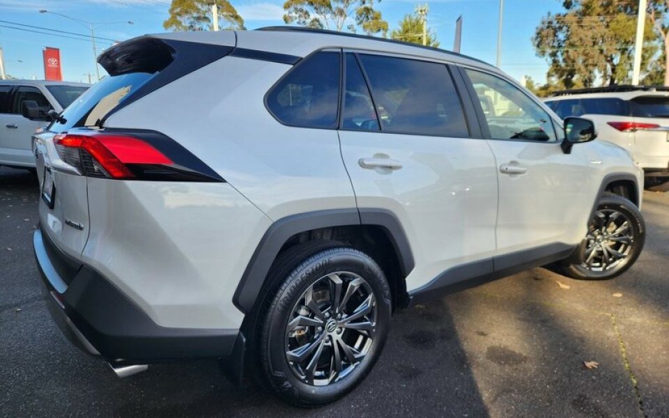 2024 Toyota RAV4 GXL 2WD Wagon (Frosted White) Used Car