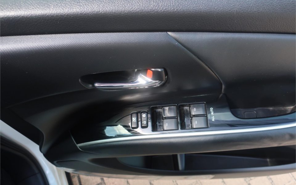 2014 TOYOTA ESTIMA AERAS HYBRID 7 SEATS 3