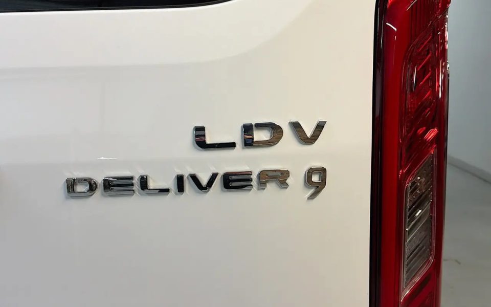 2026 LDV Deliver 9LWB Mid Roof Bus Rear Wheel Drive Automatic $52,990 # 2,814km 2026 2.0L Located at: Sales & ServiceR03779EnquireSee Details