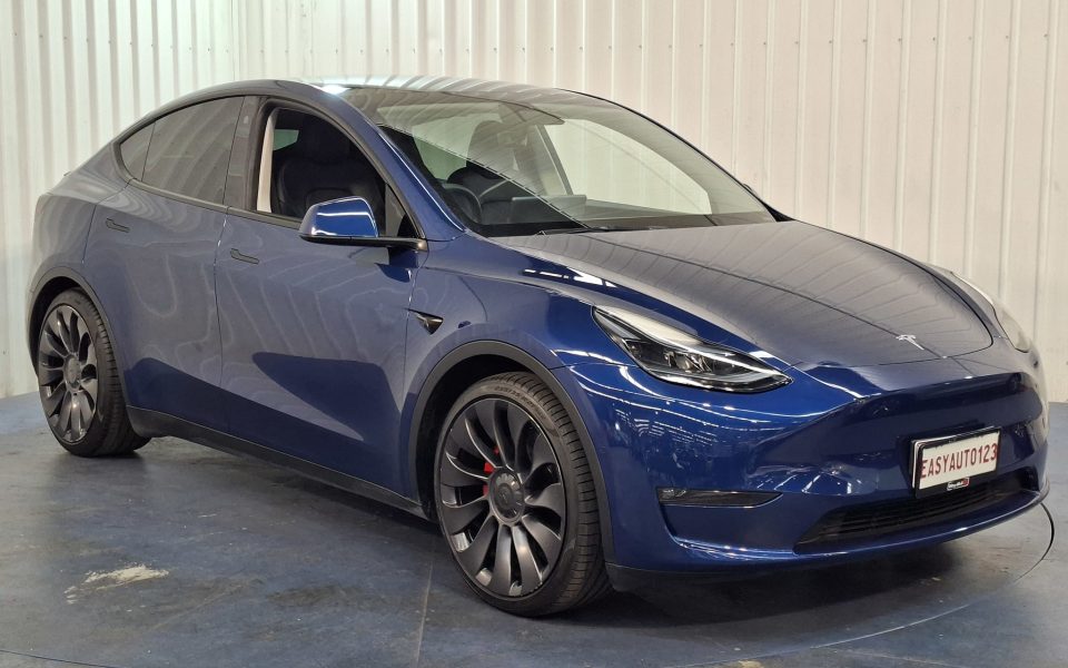 2023 Tesla Model y Performance