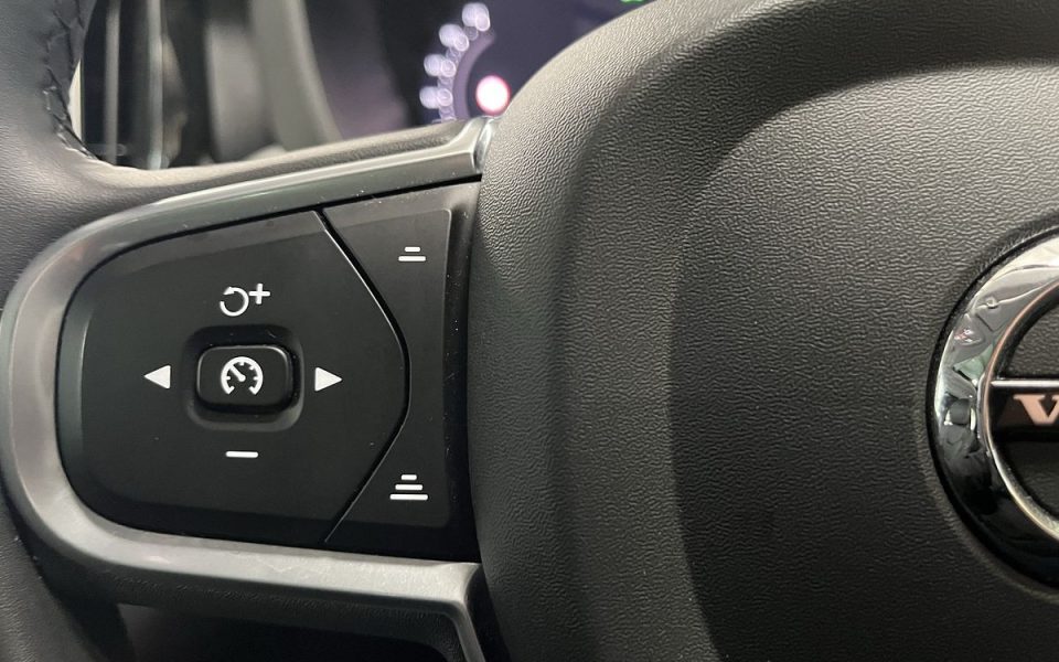 2024 Volvo XC60 Plus T8 Plug-In Hybrid