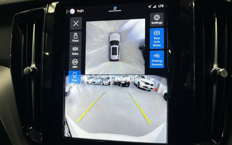 2024 Volvo XC60 Plus T8 Plug-In Hybrid