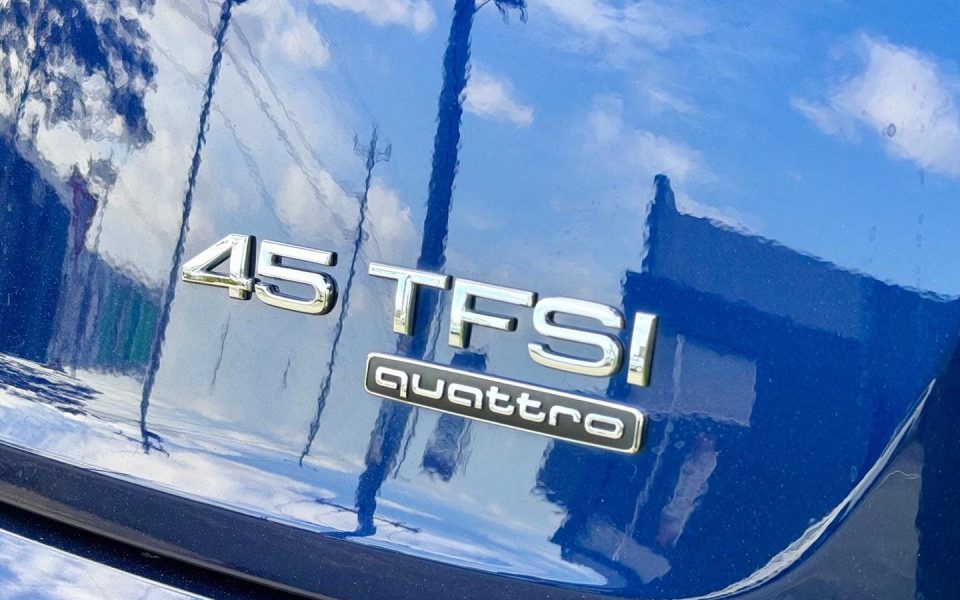 Audi Q5 SUV sport 45 TFSI quattro S tronic