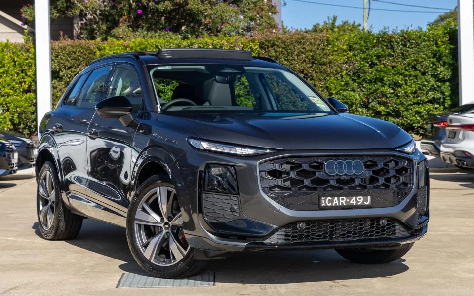 Audi Q3 SUV TFSI quattro 150 kW launch edition