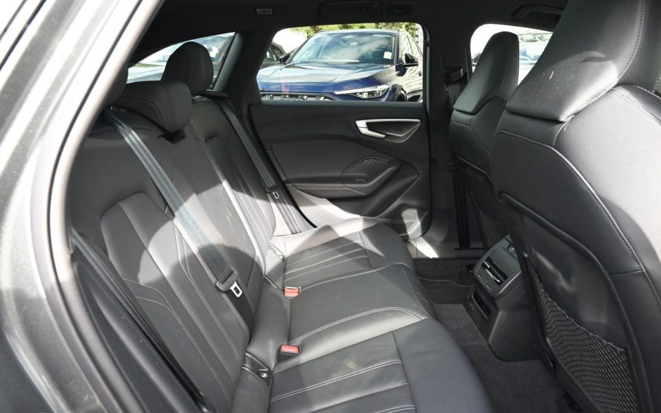 Audi A5 Avant e-hybrid quattro 270 kW S tronic