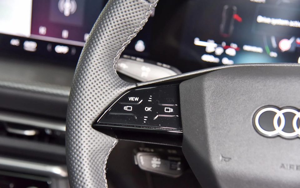 Audi Q5 SUV e-hybrid quattro S tronic