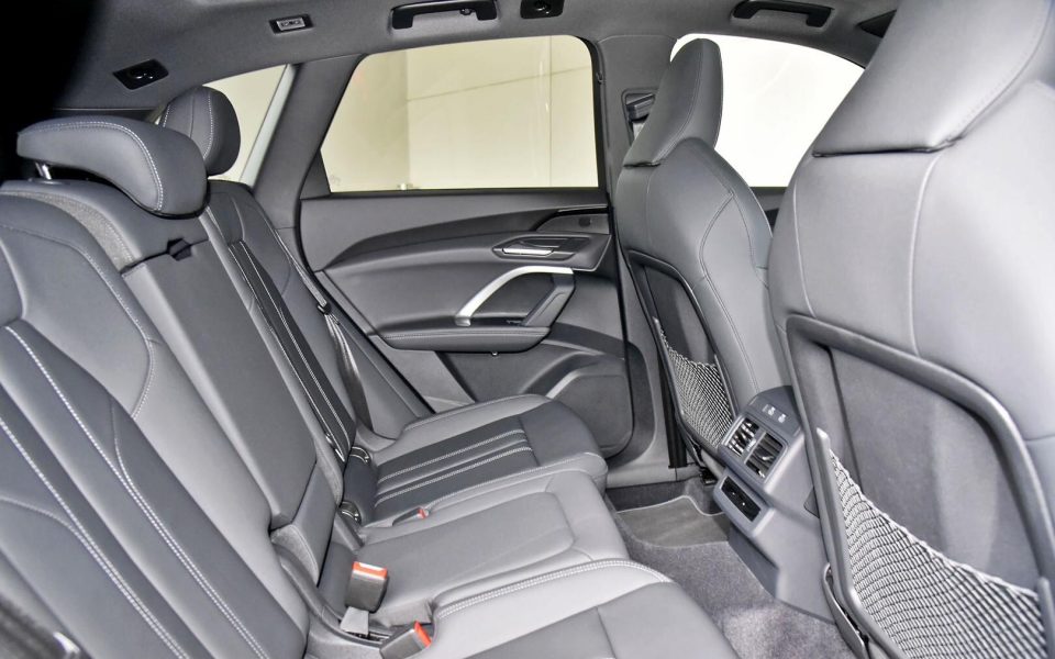 Audi Q5 SUV e-hybrid quattro S tronic