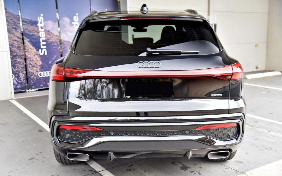 Audi Q5 SUV e-hybrid quattro S tronic