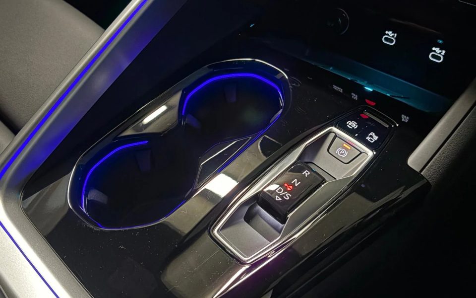 Audi Q5 SUV sport TFSI quattro S tronic