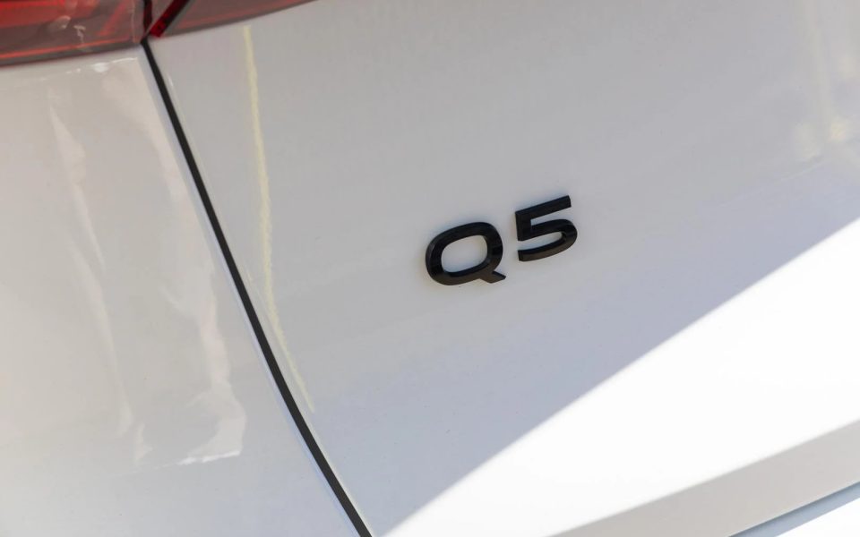 Audi Q5 SUV e-hybrid quattro S tronic