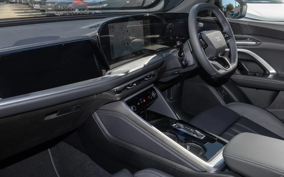 Audi Q5 SUV e-hybrid quattro S tronic