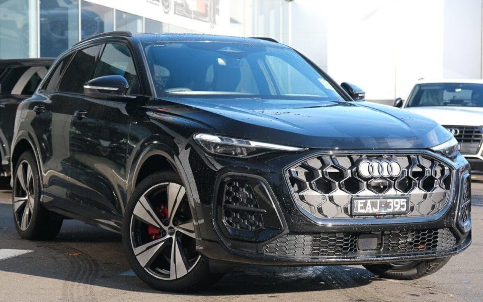 Audi Q5 SUV e-hybrid quattro S tronic