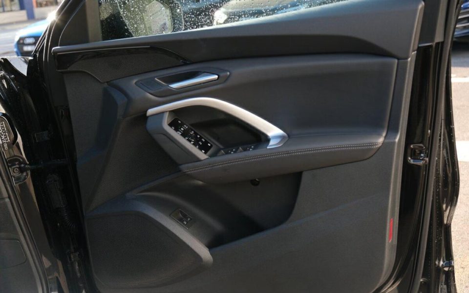 Audi Q5 SUV e-hybrid quattro S tronic