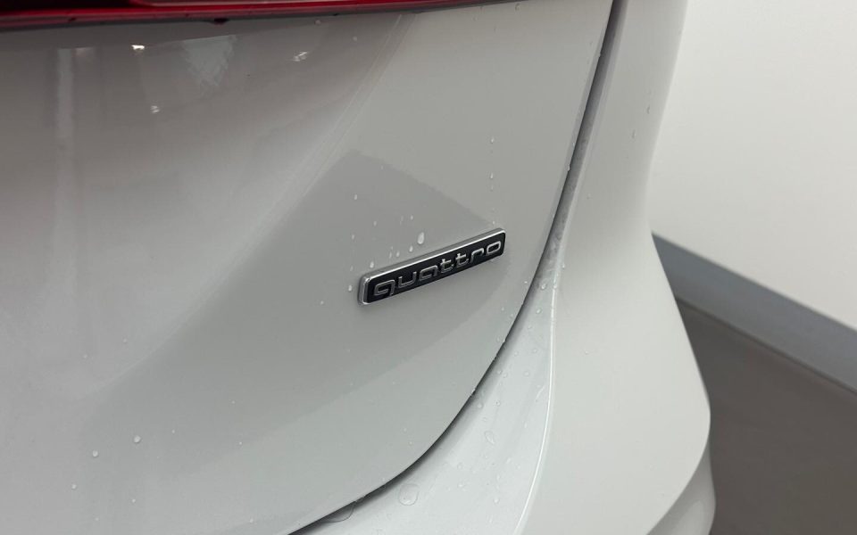 Audi A5 Sedan e-hybrid quattro 270 kW S tronic