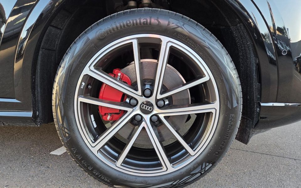 Audi Q5 SUV e-hybrid quattro S tronic