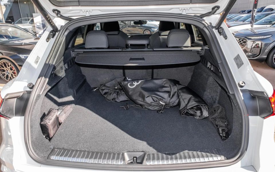 Audi Q5 SUV e-hybrid quattro S tronic