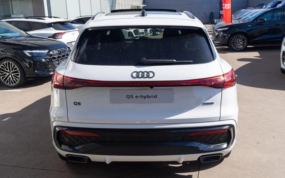 Audi Q5 SUV e-hybrid quattro S tronic